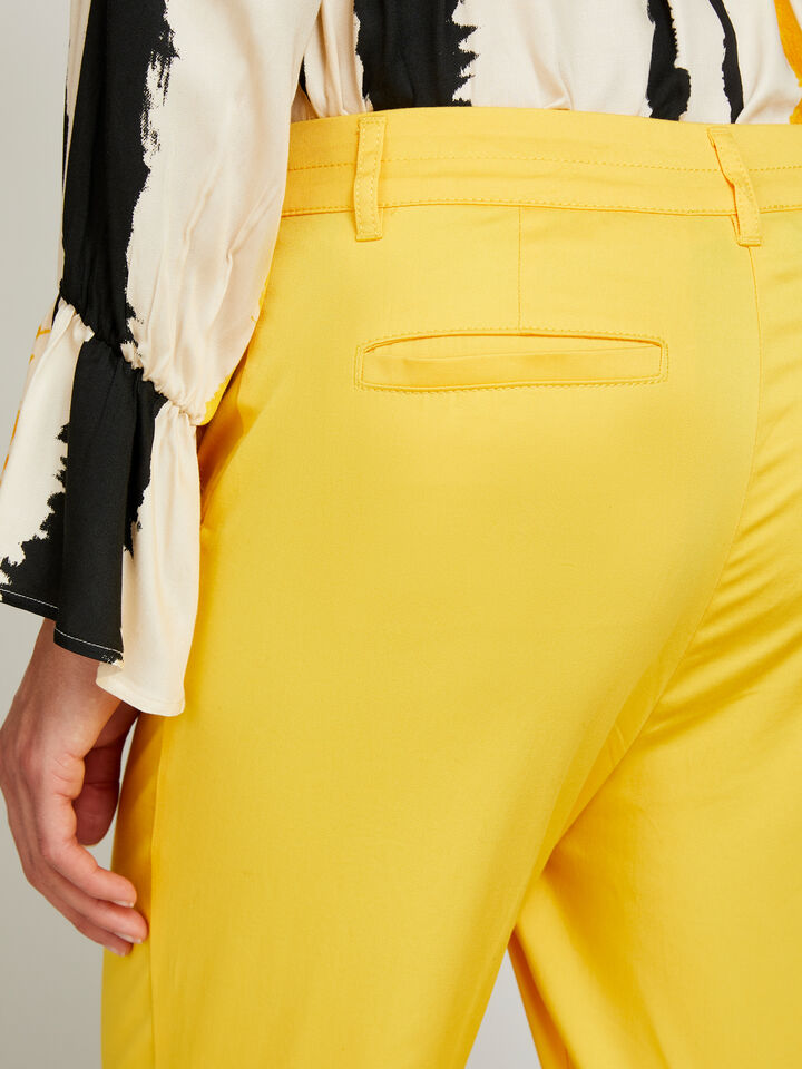 Cigarette trousers - women's skinny fit trousers - Yellow | Sisley image number 5
